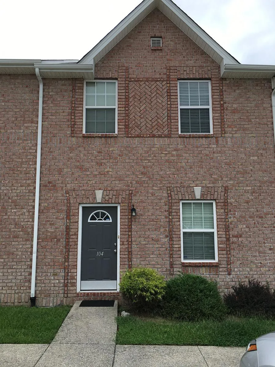 Building Photo - 202 Spence Ln #104