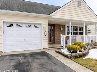 5 Prince Charles Drive, Toms River, NJ