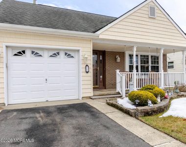 5 Prince Charles Drive, Toms River, NJ, 08757