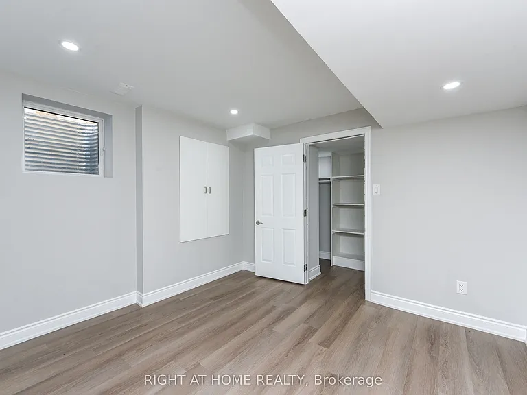 82 Elmcrest Dr — Photo 18