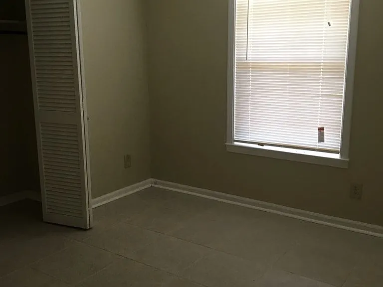 1604 Gary Ave — Photo 12