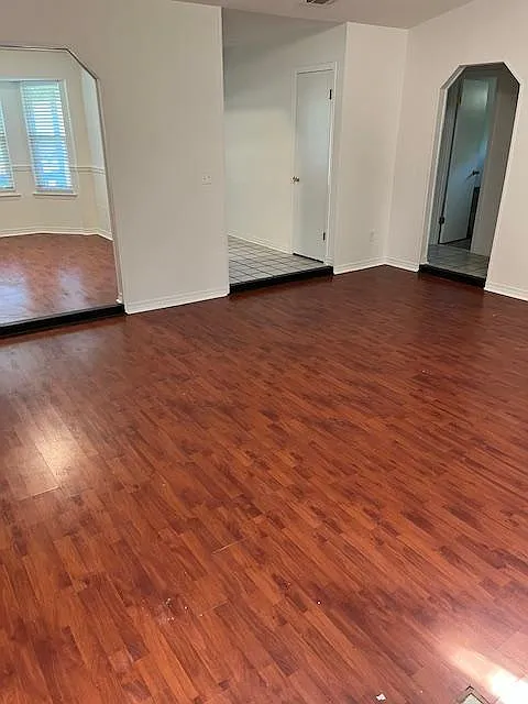 3 bed, 1800 sqft, $2,600 — Photo 4