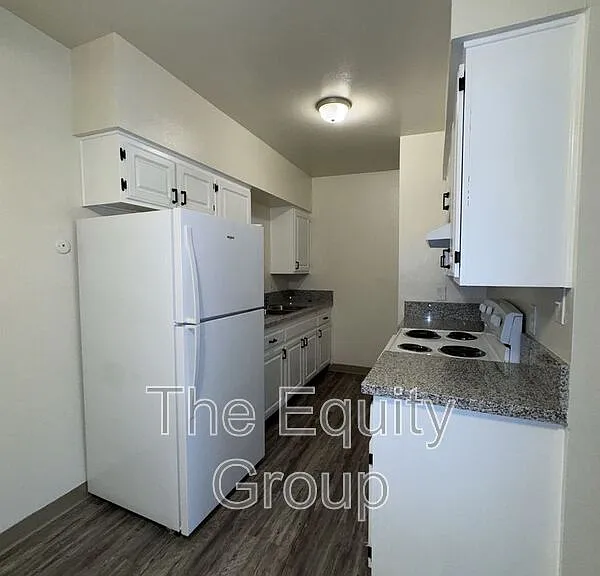 1432 W Elowin Ave — Photo 5