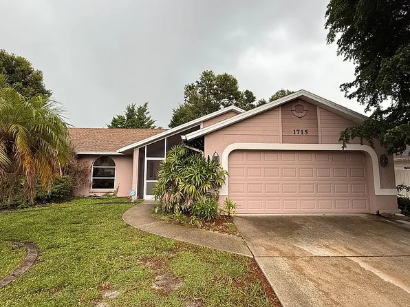 1715 Towering Oak Dr, Sarasota, FL 34232
