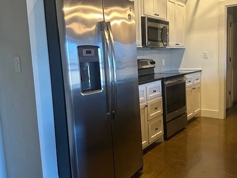 322 N Court St — Photo 14