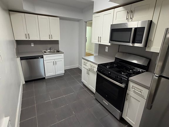 5th image of 4110 Bowne St APT 3F