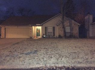 22 Redleaf Cir, Little Rock, AR 72210