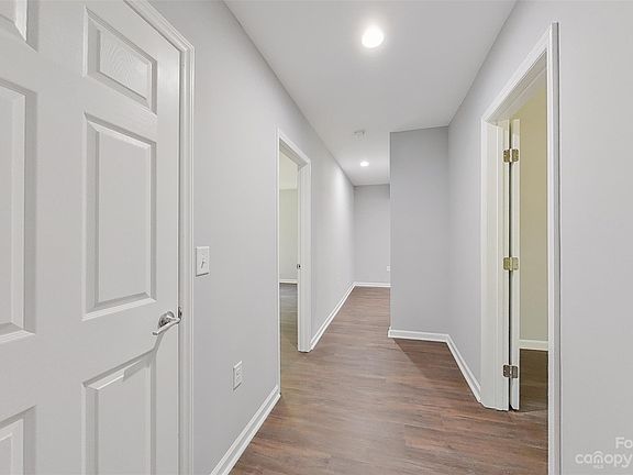4th image of 1127 5th St