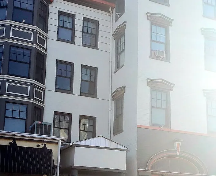 Huntington Apartments — Photo 33