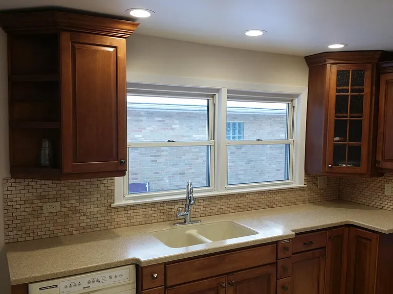 635 Parkwood Ave — Photo 5