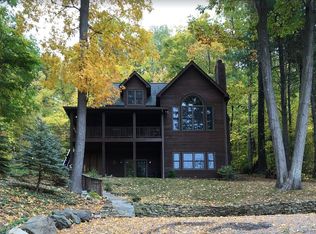 3501 W Bluff Dr, Keuka Park, NY 14478
