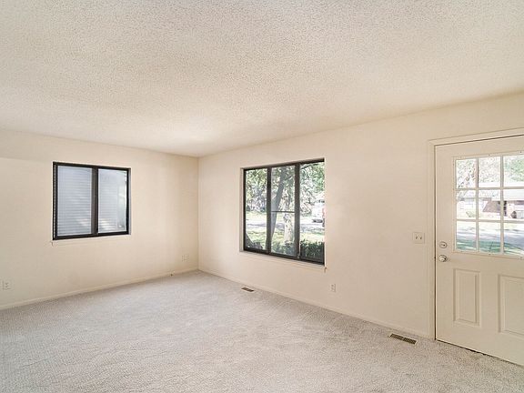 3rd image of 956 Vassar Ave