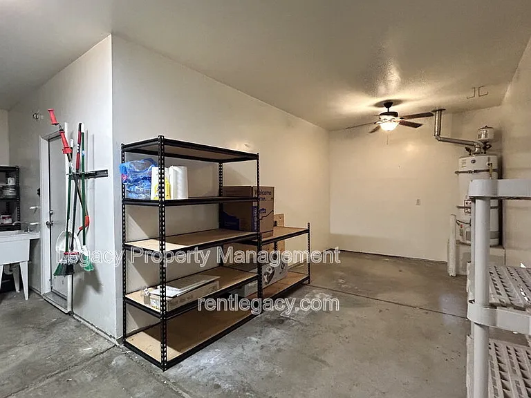 523 Cascade Dr — Photo 28