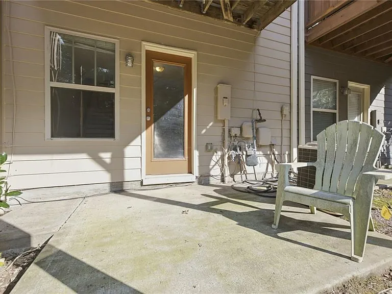 865 Commonwealth Ave SE — Photo 25