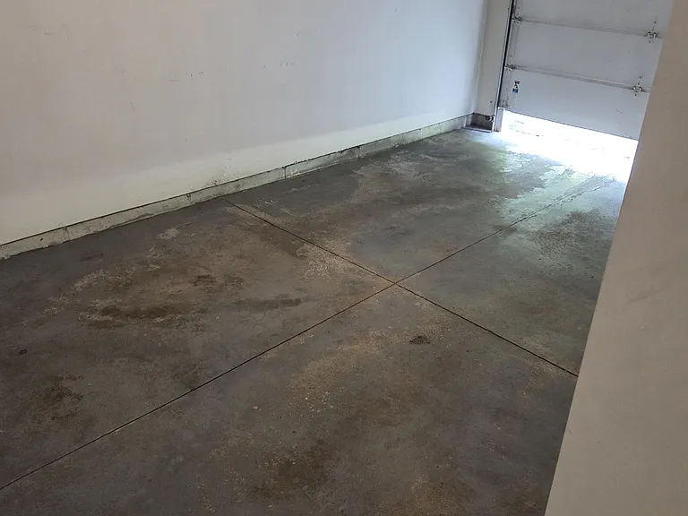 2122 Clinton St — Photo 34