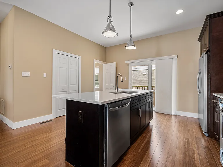 1308 Bradish St — Photo 9