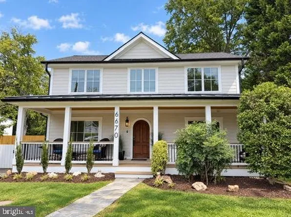 6670 Barrett Rd, Falls Church, VA 22042