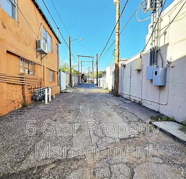 1114 N El Paso St #5 — Photo 25
