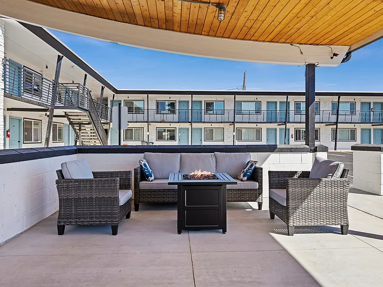 Town Center Apartments — Photo 7