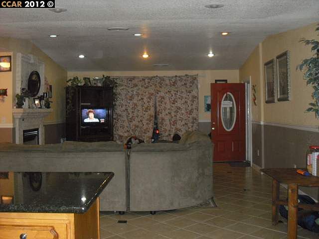 2nd image of 1480 Darlene Dr