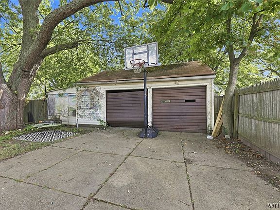 2nd image of 107 Weber Ave