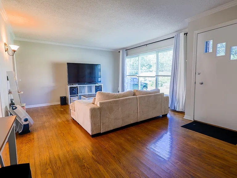 405 Hawthorne St — Photo 7