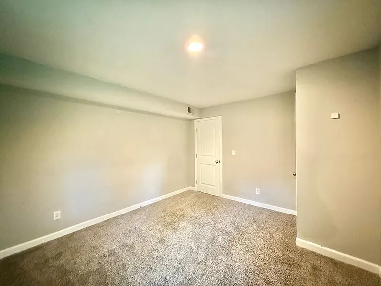 2809 Newark Dr — Photo 25