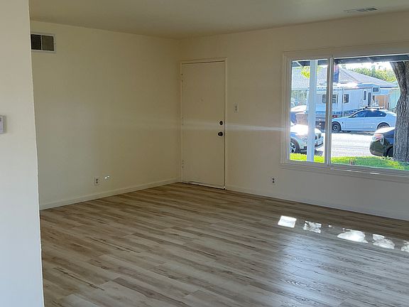 2nd image of 2112 Janette Dr