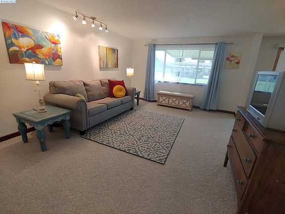 2nd image of 4203 W Kennewick Ave APT 42