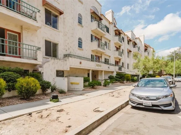 13220 Valleyheart Dr Unit 202, Studio City, CA 91604