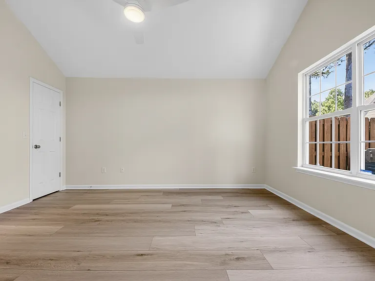 8911 Bryant Field Cir — Photo 11