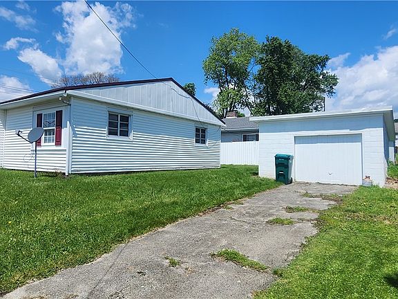 2nd image of 303 N 3rd St