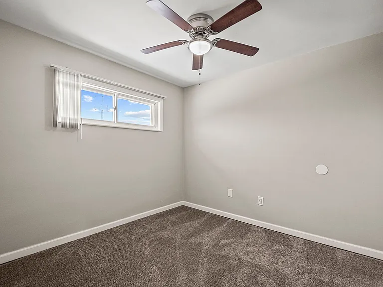 Ranch Apartment Homes in Great Troy Location — Photo 30