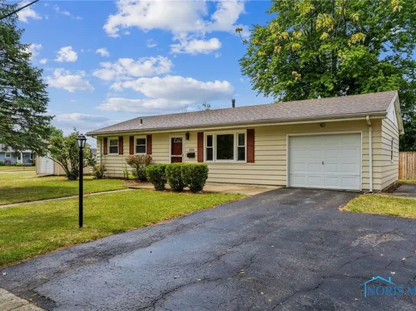 1926 Cottonwood St, Findlay, OH 45840