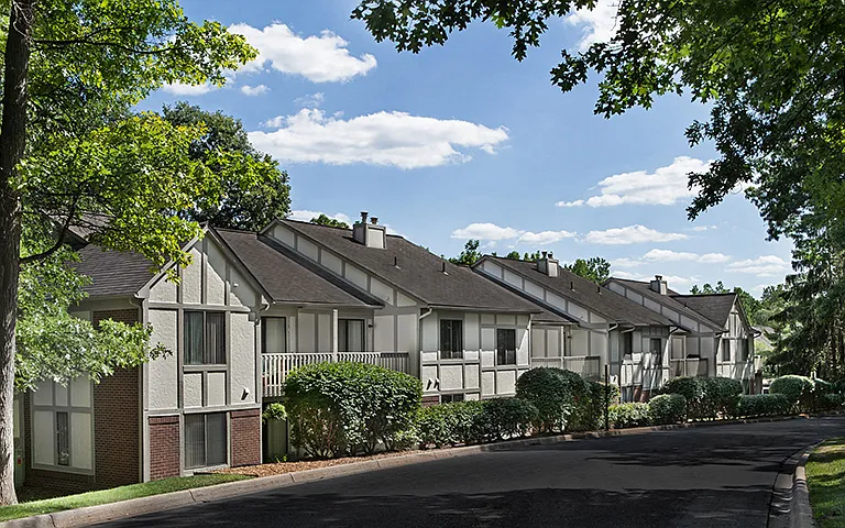 River Oaks Apartments of Rochester Hills — Photo 12
