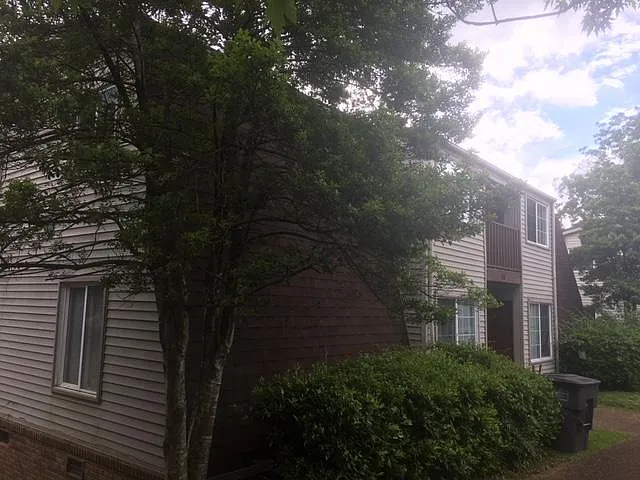 2 bed, 895 sqft, $795 — Photo 2