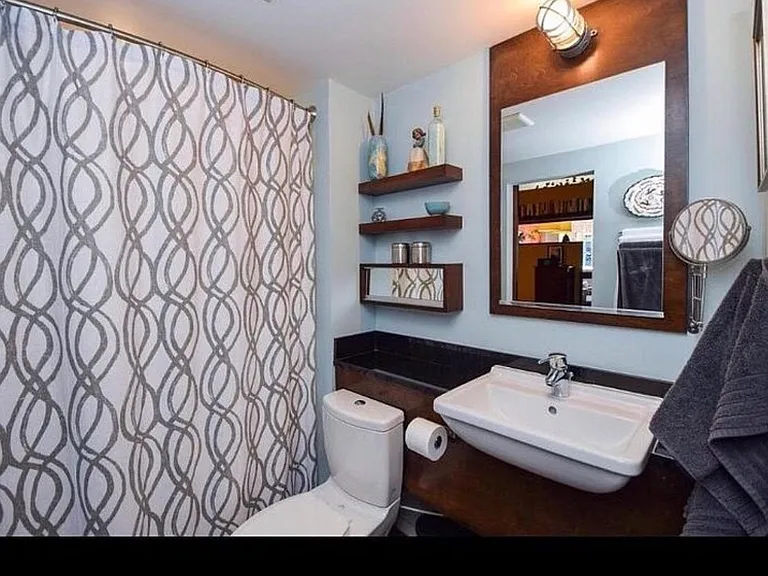 400 Salem Ave #1B — Photo 7