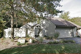 1st image of 1021 Essex Cir