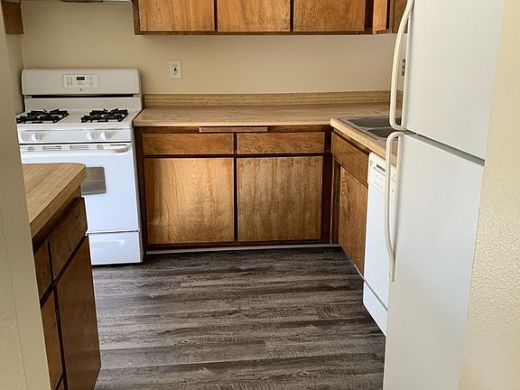 4th image of 6655 Sunset Rd APT G
