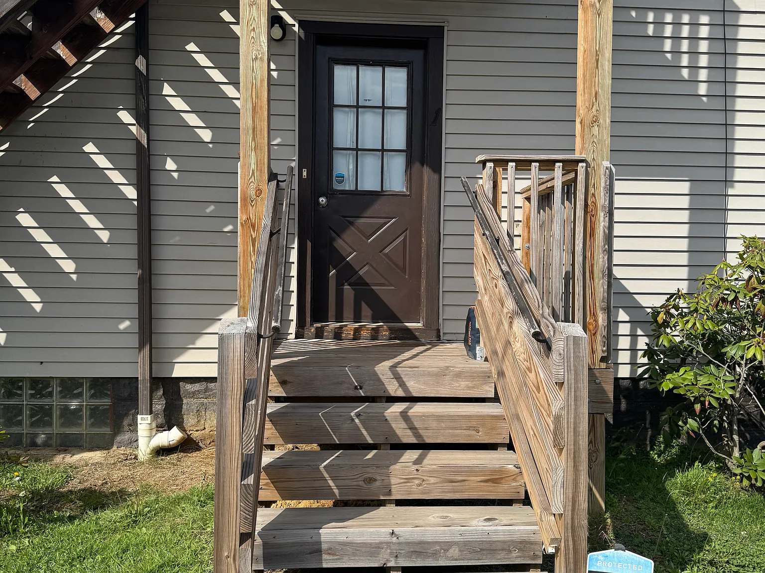 1 bed, $700 — Photo 1