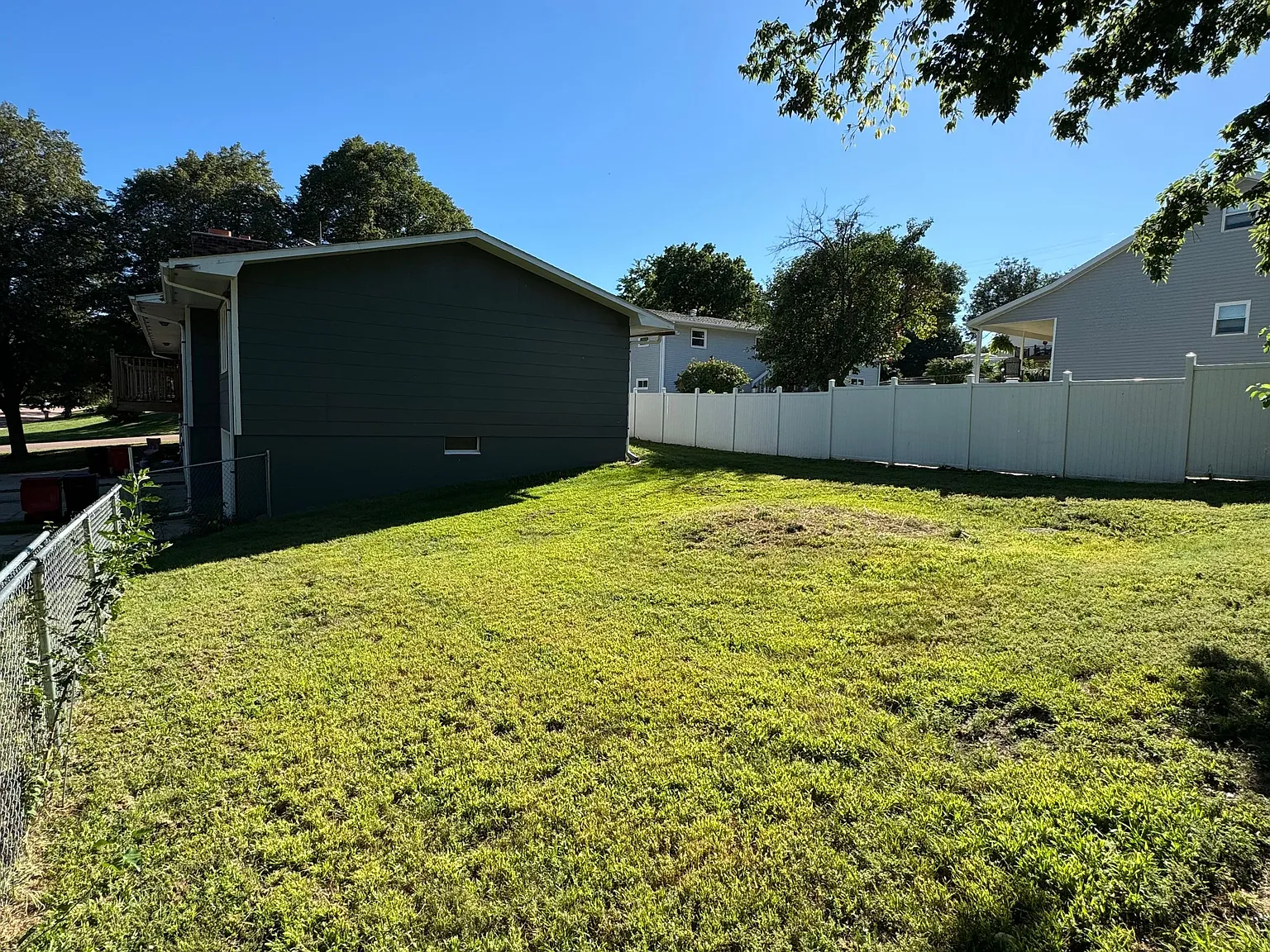 3 bed, 2.0 bath, $1,550 — Photo 2