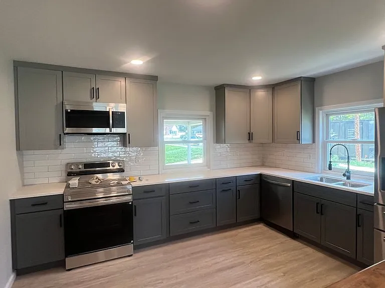 403 D St — Photo 12