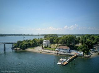 228 Cliff Ave #1 & 2, Portsmouth, RI 02871