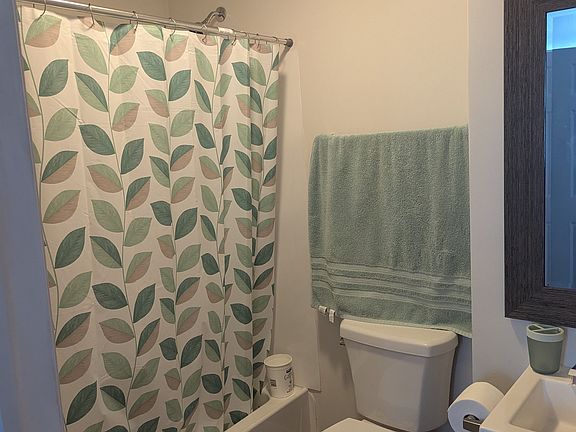 5th image of 56 Zeller St Unit A