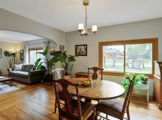 8340 Red Oak Dr, Mounds View, MN 55112