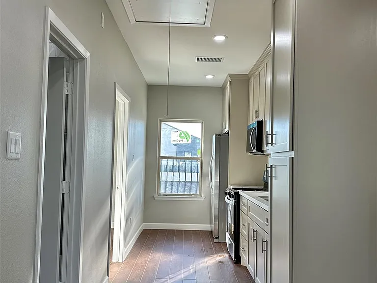 8321 Coma St — Photo 36