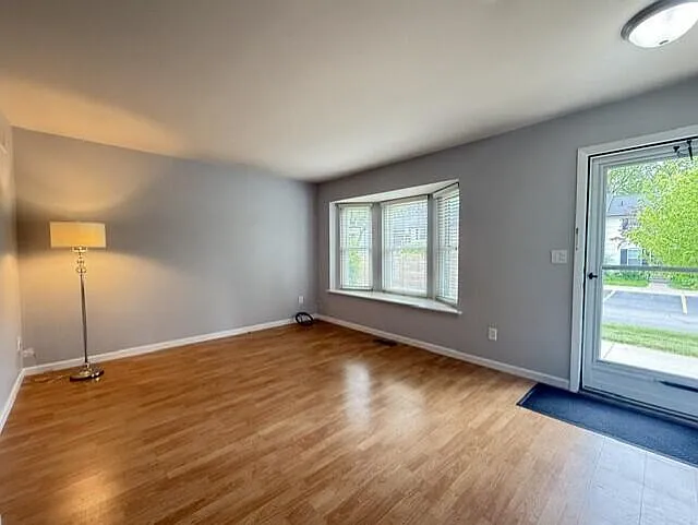 3485 Burbank Dr — Photo 6