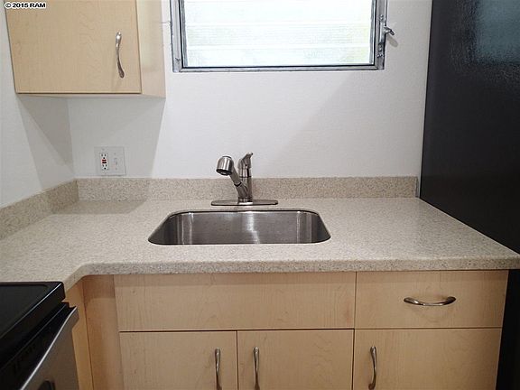 5th image of 1063 E Main St APT 402