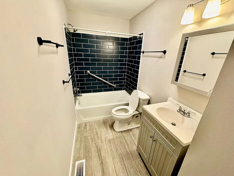 16 Indian Hill Ln — Photo 10