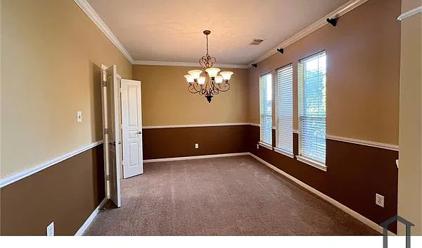 5 bed, 2559 sqft, $2,850 — Photo 4